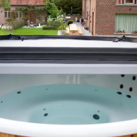 Vakantiewoning L'eau Tendre In Ellezelles, Met Wellness En Buitenzwembad Met Overkapping *